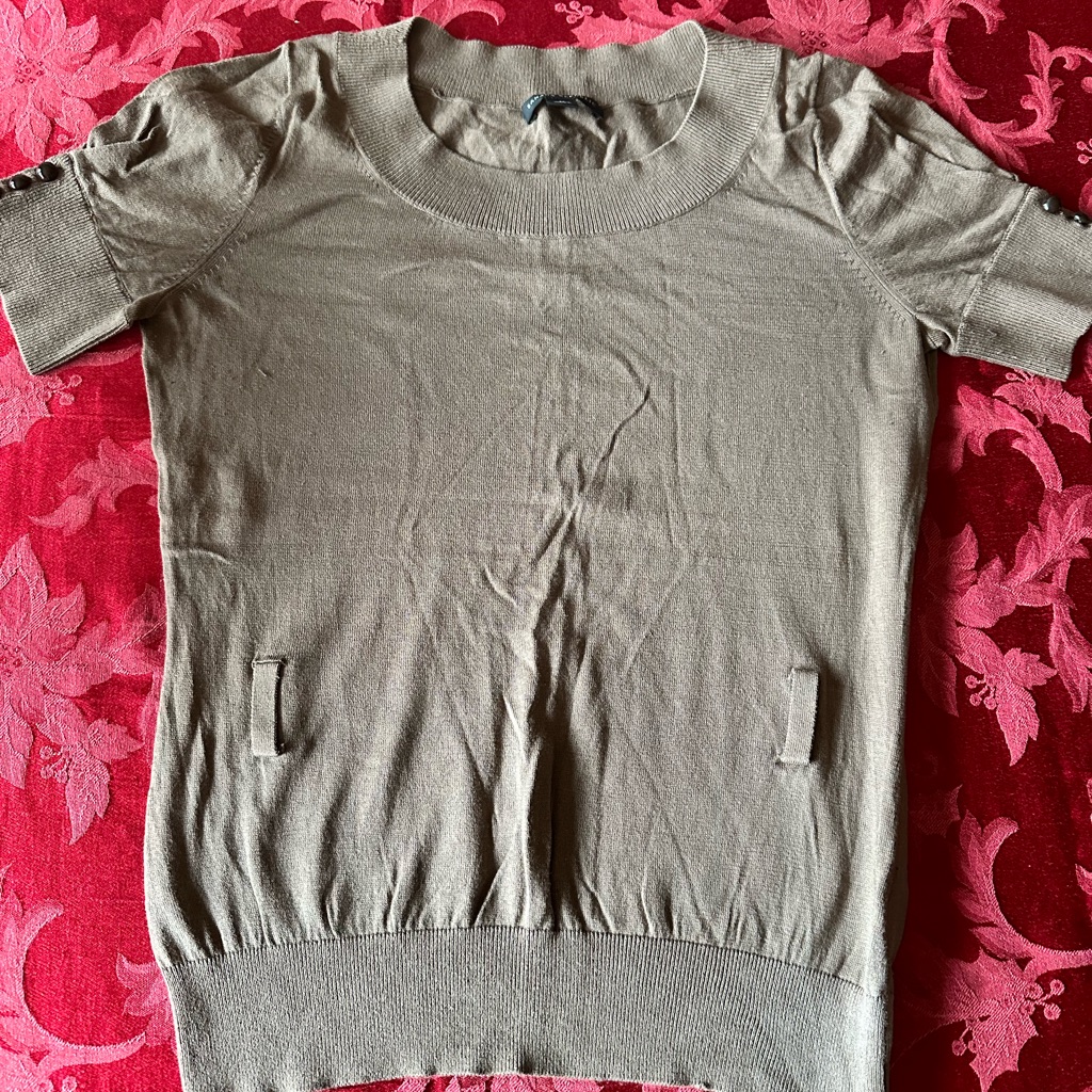 Sweater Medium Banana Republic Brand Sweater Medium Banana Republic Brand
